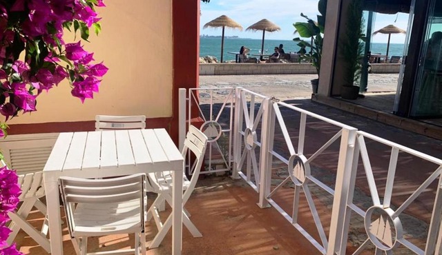 Apartamentos con vistas al mar solo familias & parejas
