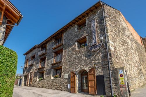 Aparthotel les Corts in Llivia