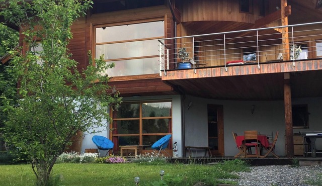 Apartment "Charmant dans Chalet" with Mountain View, Private Terrace & Wi-Fi in Briançon