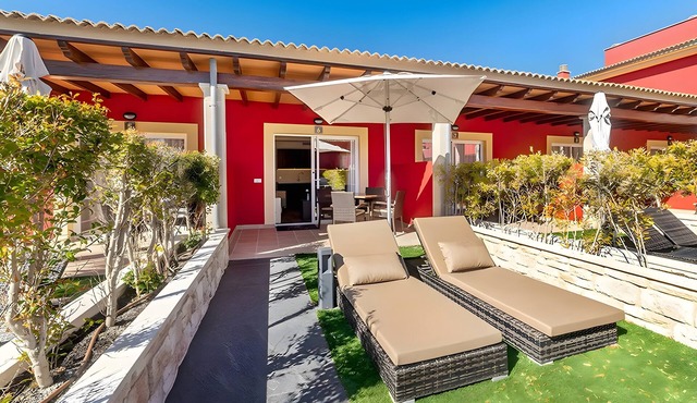 Apartment 'Standard 19' with Shared Pool, Wi-Fi and Air Conditioning