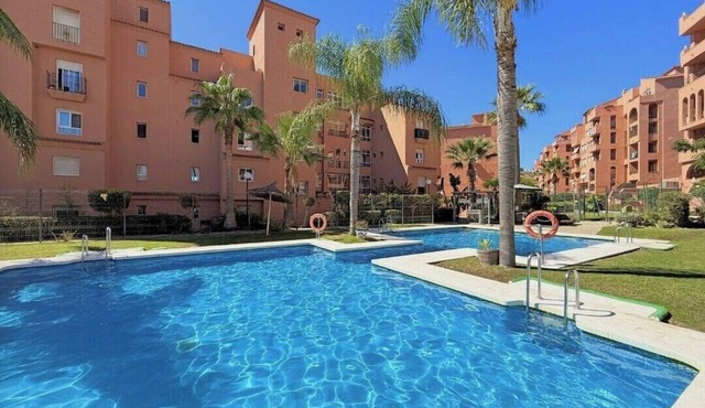 Apartment, swimming pool, sun, subway parking, private terrace, 300m from the beach