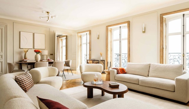 Arc de Triomphe Luxury 3 Bed 3 Bath AC in Paris