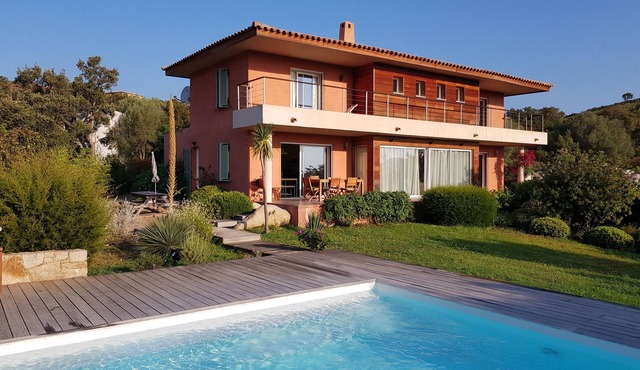 Architect-designed villa with air conditioning, private pool, and pétanque court in Zonza