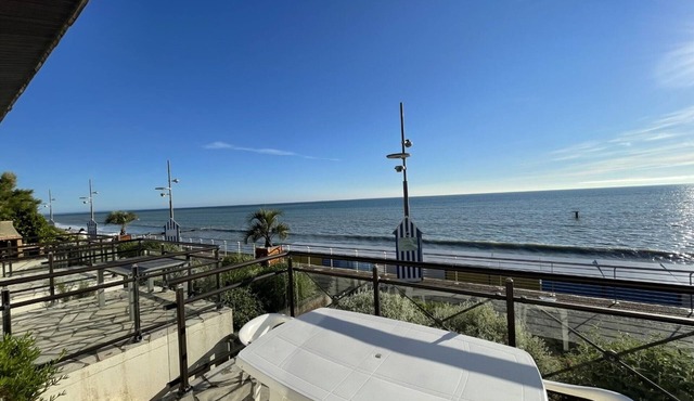 Beachfront Duplex with Terrace and Direct Beach Access in Saint-Pair-sur-Mer