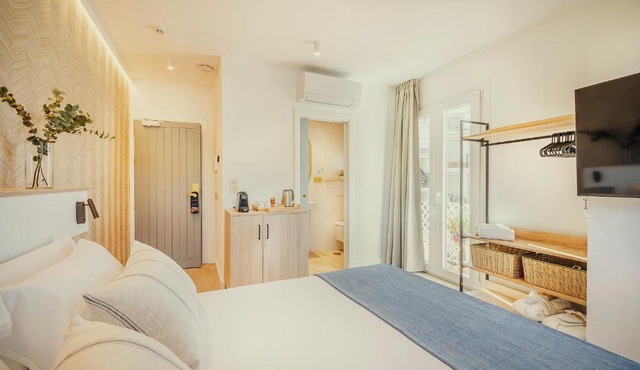 Beneste Nerja Hostal