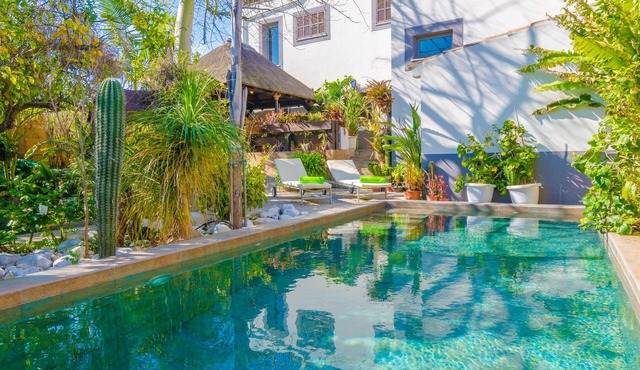 CA S'ESCOLÀ - ADULTS ONLY - Stunning villa with private pool and free WiFi.