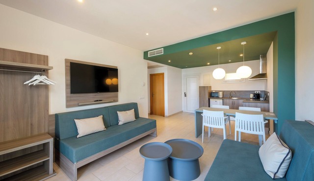 Cabot Tres Torres Apartamentos