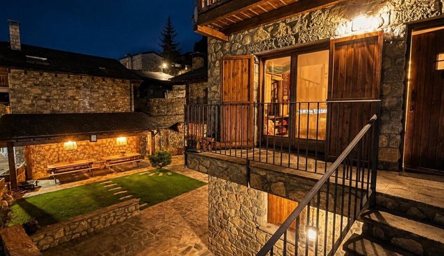 Cal Cente - Casa de Muntanya amb Jardí Compartit