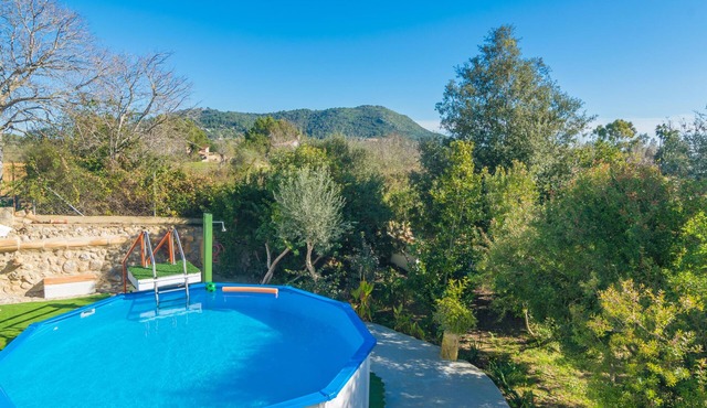 CAS CIUTADA - Country house with above ground pool in a quiet location. Free WiFi