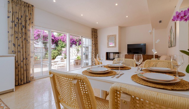Casa Andasol - holiday home close to the beach in Costabella