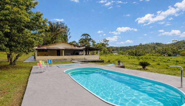 Casa com Piscina e Churrasqueira em Juquiazinho in São Paulo