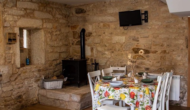 Casa da Riba da Lama , Niñons