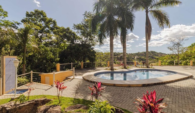 Casa de Campo na Represa de Igaratá com Piscina