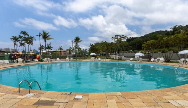 Casa em condomínio com piscina, Wi-Fi e garagem