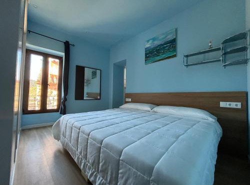 Casa Rural EL MEDITERRÁNEO para parejas, amigos o familia de EL COLMENAR