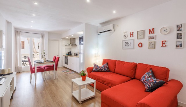 Central Holiday Apartment "Aire del Mar" with Terrace, Air Conditioning and Wi-Fi in Port de Pollença