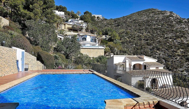 Cosy apartment for 4 guests with pool, A/C, TV, terrace and panoramic view