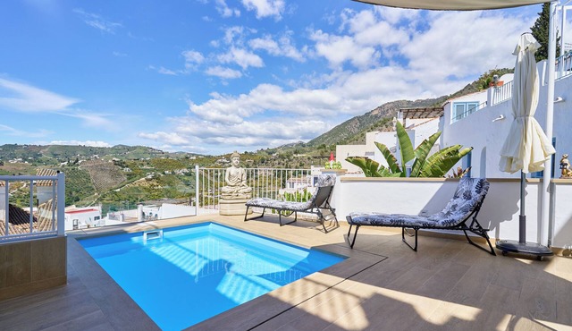 Cottage "Casa Loli" with Mountain View, Private Pool & Terrace