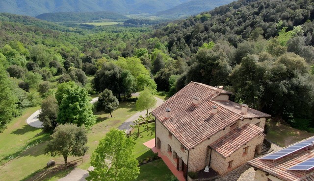 Country House 'La Coma D'en Roca' with Mountain View, Private Pool and Wi-Fi