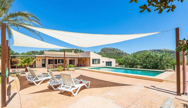 Country House 'Sis Quartons' with Private Pool, Wi-Fi and Air Conditioning