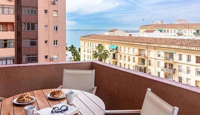 Cozy Apartment in Central Málaga, Close to Sancha Beach