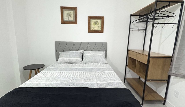 Cozy beachfront studio, great location, renovated and with Wi-Fi… in Santos