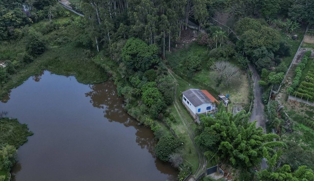 Cozy country house with excellent infrastructure and lush nature.