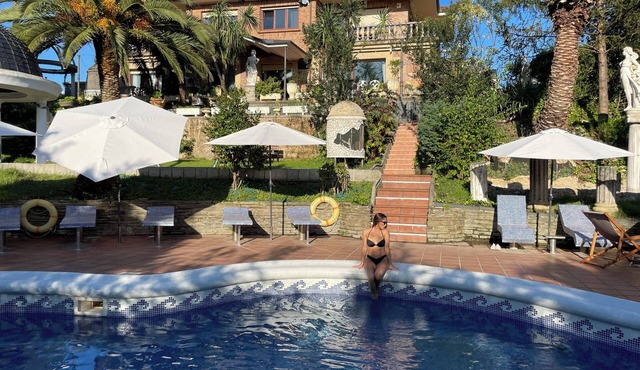 Ebony & Ivory Suite Home. Probably One of a Kind in Spain