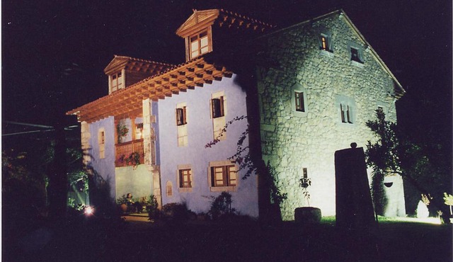 El Ama De Llaves