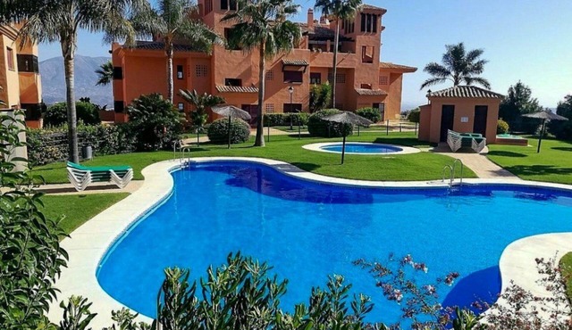 El Soto de Marbella G/F P2 Sea & Mountain Views. On Site Golf-Gym -Tennis-Padel