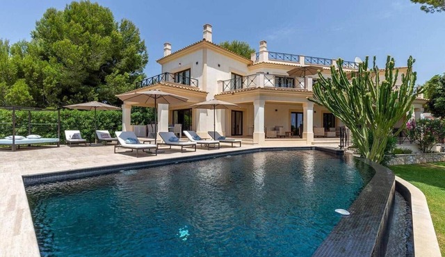 Elegant Villa in Nova Santa Ponça