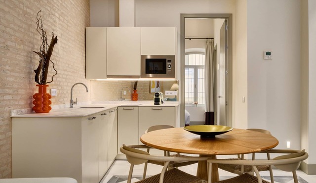 Exclusive apartment with balcony in the heart of Seville