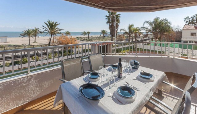 Fabulous beach condo for a great vacation. Sea views! - Only families
