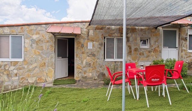 Habitación 'Casa Jardín Cuádruple J' con piscina, terraza y jardín compartidos