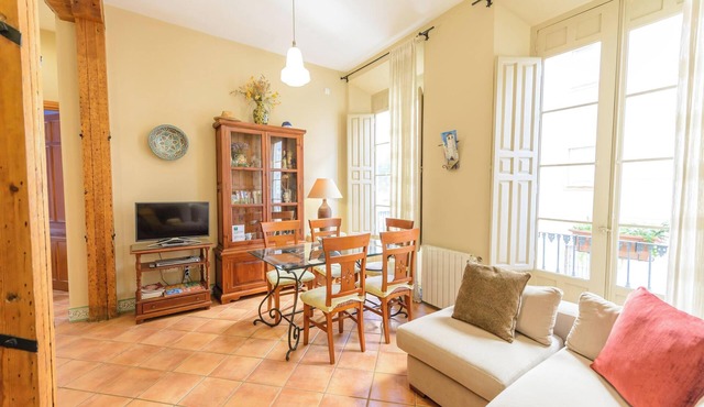 Holiday Apartment "Picasso Flat" in Málaga City with Balcony, Wi-Fi & A/C