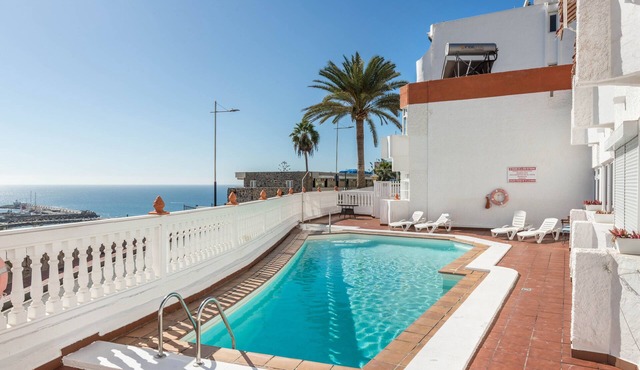 Holiday Apartment ‘Sweet Home’ with Air Conditioning, Terrace & Shared Pool