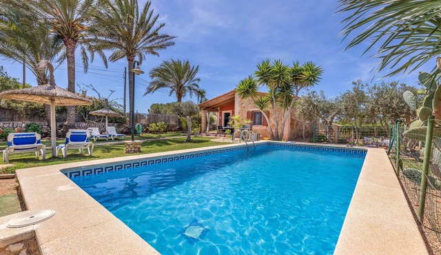 Holiday Home 'Buganvilla Es Trenc' with Private Pool, Wi-Fi and Air Conditioning