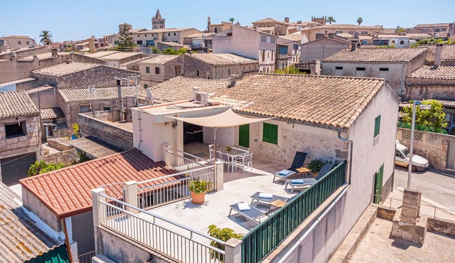Holiday Home Casa en Sineu with Mountain View, Terrace & Wi-Fi