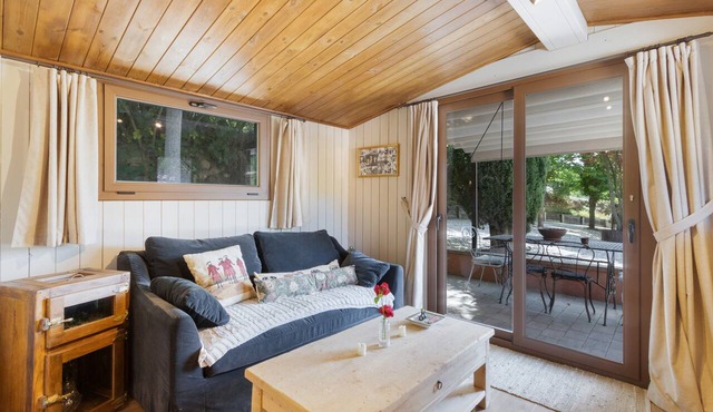 Holiday Home 'Casita De Las Cuadras' with Private Terrace, Wi-Fi and Air Conditioning