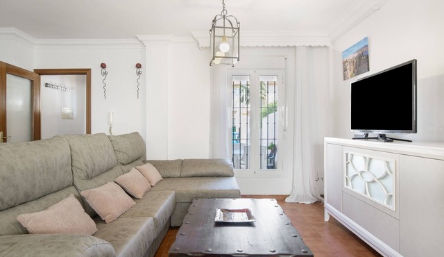 Holiday Home 'Cherie' with Private Pool, Wi-Fi and Air Conditioning