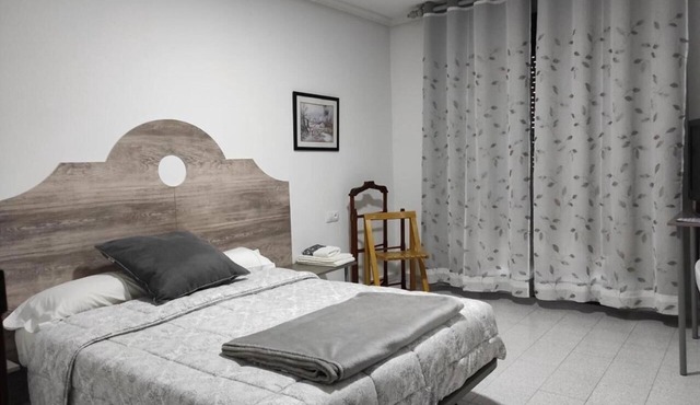 Hostal Restaurante Tanis