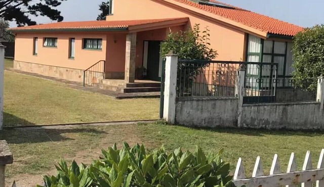House for families and groups in Valdoviño, near A Frouxeira and Pantín beaches