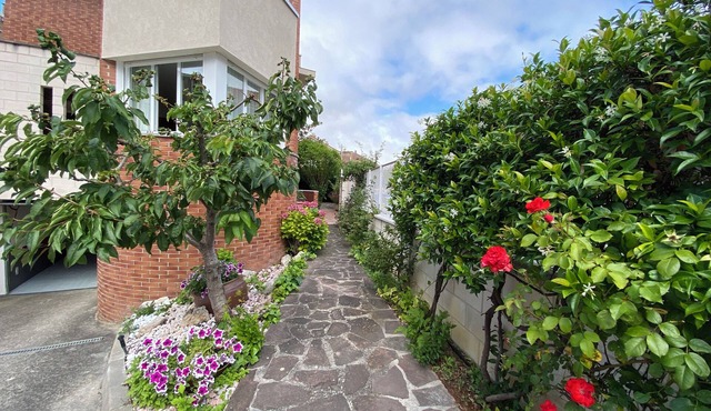 House for Groups and Families, sleeps 11 people