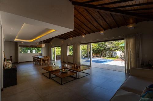 House with Pool and Beach Access | Cavalo Marinho in Búzios
