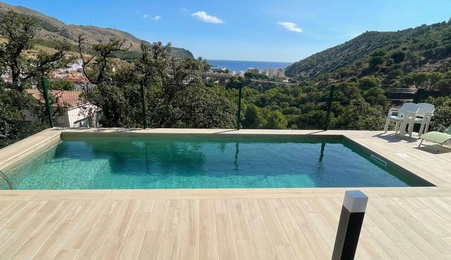 House with private pool in Colera