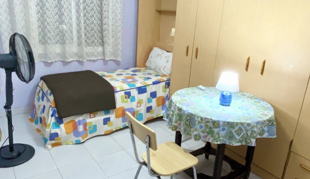 Ideal Bedroom for 1 Person - Shared with a Family in City Centre Tarragona !