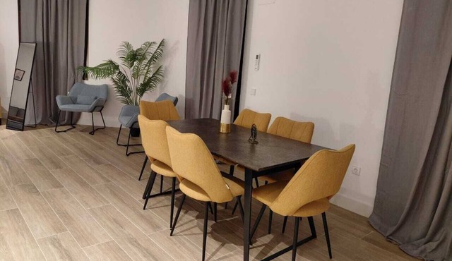 Ideal lodging in Madrid - Calle Cicerón
