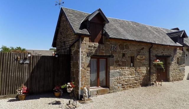 La Cachette (The Hideaway) Stone Gite in Athis-Val De Rouvre