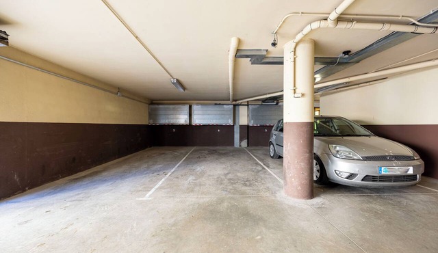 La Molina: Ski-in apartment with private parking