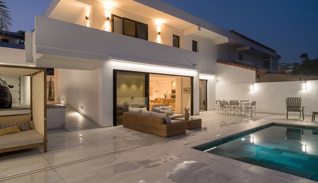 LAS BURRAS OCEAN FRONT VIEWS